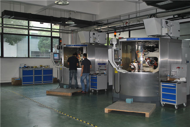 塑膠注塑模具制造滑塊用油壓油缸抽芯機(jī)構(gòu) 塑膠注塑模具制造滑塊用油壓油缸抽芯機(jī)構(gòu)